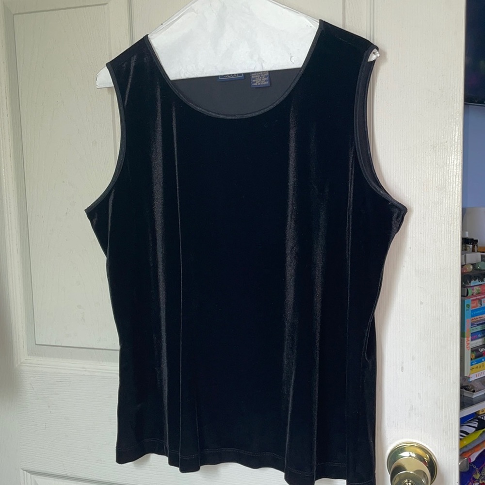 Laura Scott black sleeveless top
